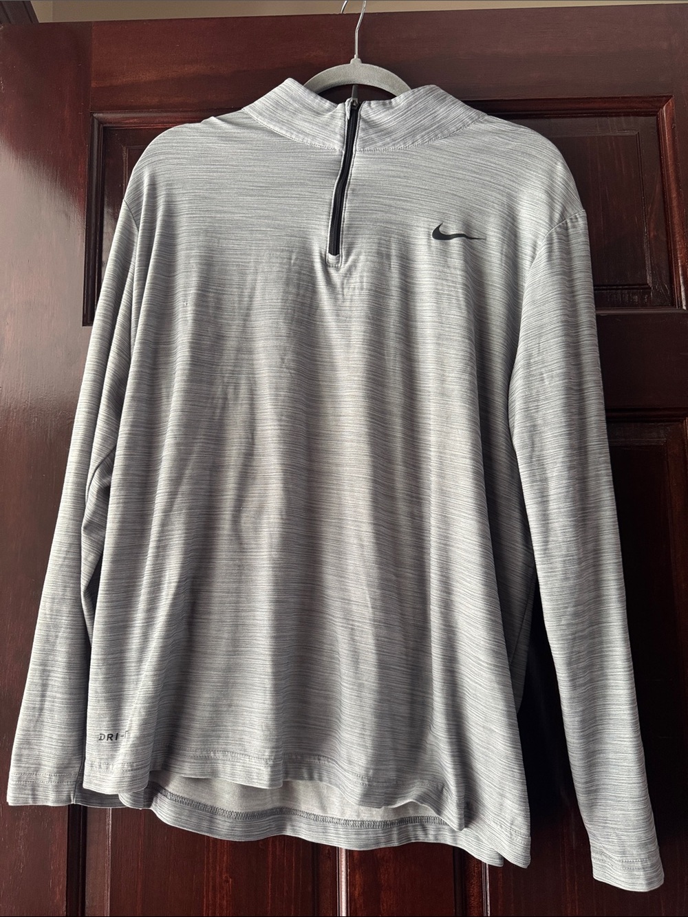 Nike Men's Light Gray Quarter-Zip Long Sleeve Performance Top